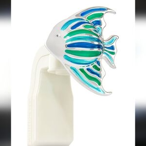 Wallflowers Enamel Fish Tropical Night Light Silvertone Ocean Coastal Plugin